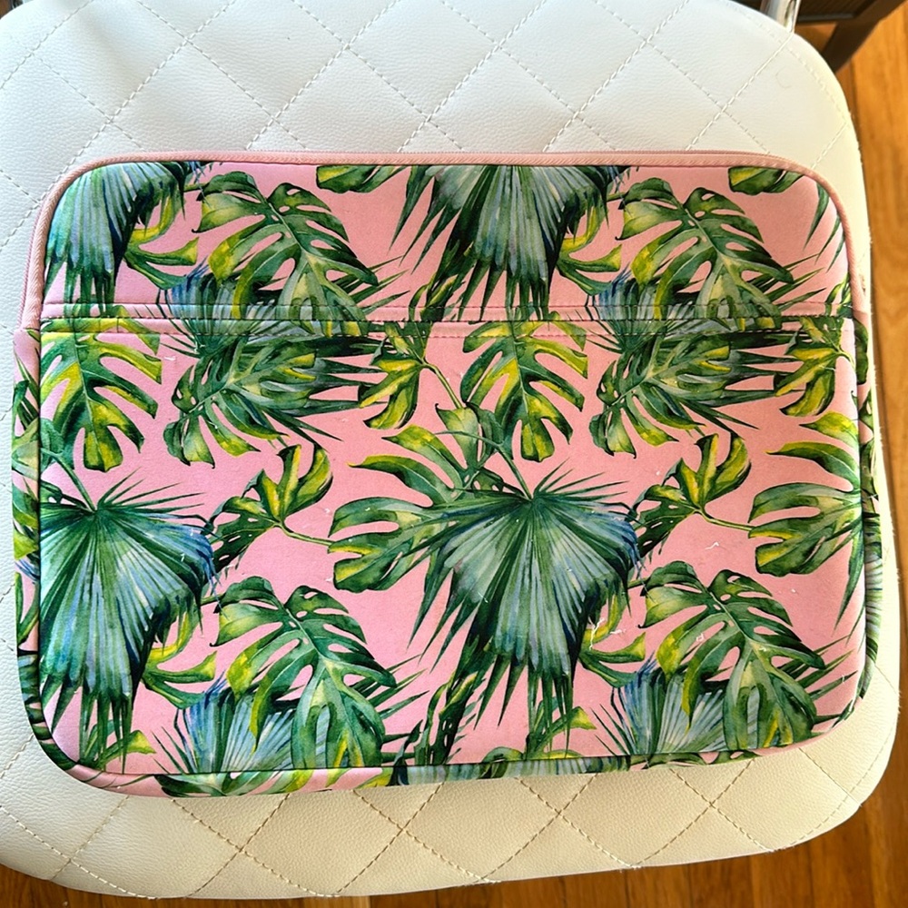 Neoprene laptop sleeve— pink with palms